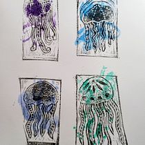 Meduses. Accessor, Design, Arts, Crafts, Fine Arts, Printing, and Creating with Kids project by Xènia Segués Belmar - 06.11.2022