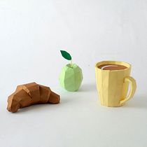 My project for course: Papercraft: Volumetric Illustration on Paper. Artesanato, Artes plásticas, Escultura, e Papercraft projeto de Сергей Гнатюк - 14.06.2022