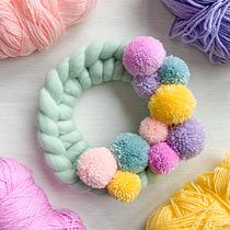 My project for course: Pom-Pom Design and Creation. Arts, Crafts, Decoration, DIY, and Textile Design project by Nicki O'Donoghue - 06.18.2022