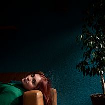 intimando entre luces y sombras. Photograph, Portrait Photograph, Photographic Lighting, Fine-Art Photograph & Interior Photograph project by javiera soto - 06.19.2022