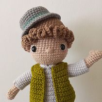 "Vincent" Proyecto del curso: "Amigurumi: diseño de ropa, pelo y complementos". Projekt z dziedziny Craft, Projektowanie zabawek,  Tkactwo, Sz, dełkowanie, Amigurumi, Wzornictwo tekst i liów użytkownika aume_250913 - 15.06.2022