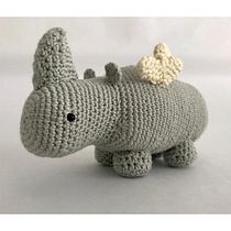 Mi proyecto del curso: Diseño y creación de amigurumis. Arts, Crafts, To, Design, Fiber Arts, DIY, Crochet, Amigurumi, and Textile Design project by Nancy Ardila - 06.23.2022