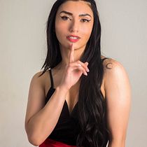 Mi proyecto del curso: Retoque fotográfico de moda y belleza con Photoshop @ml_studio98. Photograph, Photo Retouching, Fashion Photograph, Portrait Photograph, and Digital Photograph project by Maria Laura Valera Varela - 06.27.2022