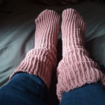 Mi proyecto del curso: Diseño y tejido de calcetines en crochet. Fashion Design, Fiber Arts, DIY, Crochet, and Textile Design project by Eliza Salas - 07.01.2022