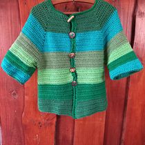 Mi proyecto del curso:  Top-down: prendas a crochet de una sola pieza. Fashion Design, Fiber Arts, DIY, Crochet, and Textile Design project by gisella suárez - 07.03.2022