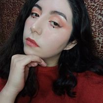 Mi proyecto del curso: Maquillaje profesional para sesiones de fotos. Film, Video, TV, Art Direction, Fashion Design, Fashion Photograph, and Portrait Photograph project by estefanybravoaldea - 07.04.2022