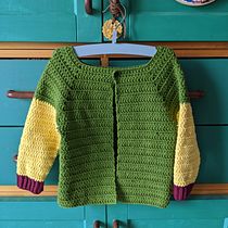 My project for course:  Top-Down: One-Piece Crocheted Garments . Fashion Design, Fiber Arts, DIY, Crochet, and Textile Design project by Marieke - 07.10.2022