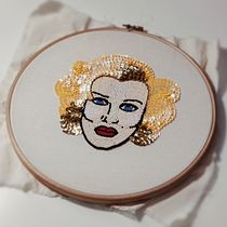 Mi Marilyn, tan bonita ella... . Een project van Ontwerp van accessoires, Borduurwerk,  Interieurdecoratie y Textielontwerp van Mari Sabater - 12.07.2022