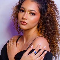 Mi proyecto del curso: Maquillaje profesional para sesiones de fotos. Cinema, Vídeo e TV, Direção de arte, Design de moda, Fotografia de moda, e Fotografia de retrato projeto de Maleja Prasca - 13.07.2022