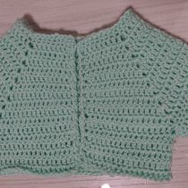Mi proyecto del curso:  Top-down chaqueta para muñecos. Fashion Design, Fiber Arts, DIY, Crochet, and Textile Design project by larangocardona - 07.13.2022