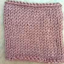 My project for course: Design and Creation of Seamless Knitwear with Circular Needles. Accessor, Design, Fashion Design, Fiber Arts, DIY, and Knitting project by Lina Youssef - 07.14.2022