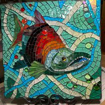 My project for course: Introduction to Mosaic Artwork. Un proyecto de Artesanía, Diseño, creación de muebles					, Decoración de interiores, Cerámica y DIY de Barbara Shirley - 30.01.2022