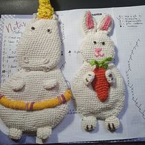 Mi proyecto del curso: Amigurumis: diseña y crea personajes en 2D. Accessor, Design, Arts, Crafts, Fiber Arts, Crochet, and Textile Design project by María del Pilar Hernández García - 07.19.2022