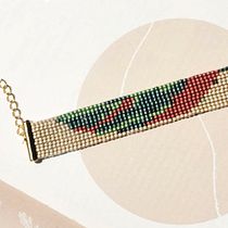 Meu projeto do curso: Design de bijuteria: crie patterns elegantes com miçangas. Accessor, Design, Arts, Crafts, Jewelr, and Design project by ana.designer.sampaio - 07.15.2022