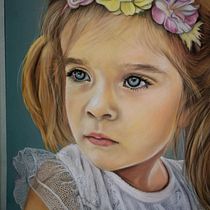Mia figlia realizzata con la tecnica del pastello. Traditional illustration, Fine Arts, Drawing, Portrait Drawing, and Realistic Drawing project by Alina Rosu - 07.21.2022
