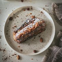 MONOCROMO. Photograph, Social Media, Photo Retouching, Mobile Photograph, Product Photograph, Digital Photograph, Food Photograph, Instagram Photograph, Lifest, le Photograph, Food St, ling, and Traditional illustration project by agus_viale - 07.21.2022