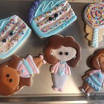 Mi proyecto del curso: Decoración de galletas con royal icing para principiantes. Design, and DIY project by Anahí Galarza González - 07.23.2022