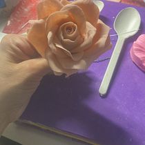 Mi proyecto del curso: Flores de azúcar para cake design. Un progetto di Design e DIY di Dennysse García - 23.07.2022
