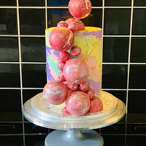 My project for course: Cake Design: Modern Decorating Techniques. Un progetto di Design e DIY di Yana Baystryuchenko - 23.07.2022