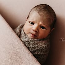 Meu projeto do curso: Fotografia newborn do zero: registre os primeiros momentos de vida do bebê. Portrait Photograph, Digital Photograph, and Fine-Art Photograph project by Raquel Cunha - 07.24.2022