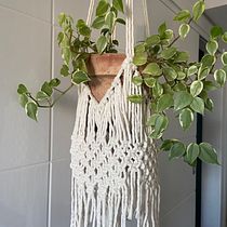Meu projeto do curso: Macramê: nós básicos e complexos. Accessor, Design, Interior Design, Decoration, Fiber Arts, Macramé, and Textile Design project by Fernanda Manfroi - 07.26.2022