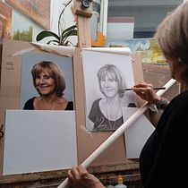 Mi proyecto del curso: Auto retrato Carboncillo . Traditional illustration, Fine Arts, Sketching, Pencil Drawing, Drawing, Portrait Drawing, Realistic Drawing, Artistic Drawing, and Figure Drawing project by Susana Berrio - 07.25.2022