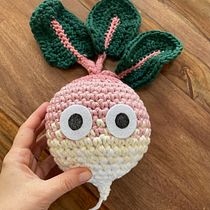 My project for course: Crochet for Beginners: Create Food-Inspired Amigurumi . Artesanato, Design de brinquedos, Tecido, DIY, Crochê, e Amigurumi projeto de pequenika - 27.07.2022