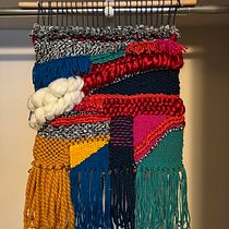 My project for course: Introduction to Frame Loom Tapestry. Accessor, Design, Decoration, Fiber Arts, Weaving, and Textile Design project by Marina Petric - 07.28.2022