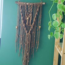 Meu projeto do curso: Introdução à tapeçaria em macramê. Un progetto di Design di accessori, Artigianato, Fiber Art, Macramè e Textile Design di Priscila Lacerda - 18.07.2022