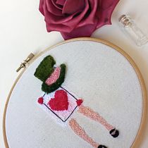 Alicia en el Pais de las Maravillas. Embroider, Punch Needle, and Textile Design project by Maria Blázquez Fernández - 07.29.2022