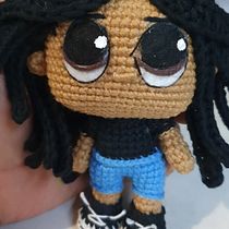 Mi proyecto del curso: Amigurumis: personas tejidas a crochet. Un proyecto de Artesanía, Diseño de juguetes, Tejido, Crochet, Amigurumi y Diseño textil de Ale Ross - 30.07.2022