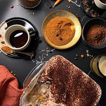 Vegan Tiramisu / Food Styling and Photography for Instagram. Photograph, Social Media, Photo Retouching, Mobile Photograph, Product Photograph, Digital Photograph, Food Photograph, Instagram Photograph, Lifest, le Photograph, Food St, and ling project by Andreea Mocanu - 07.30.2022