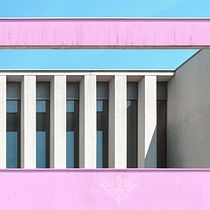 Mon projet du cours : Photographie urbaine : composition géométrique et colorée. Pós-produção fotográfica, Retoque fotográfico, Fotografia digital, Fotografia para Instagram, Composição fotográfica, e Teoria da cor projeto de Alexandre Hernandez - 02.08.2022