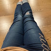 Mon projet du cours : Broderie : raccommodage de vêtements. Een project van Borduurwerk, Naaiwerk, DIY, Upc, cling y Textielontwerp van dre_isabelle_sideleau - 04.08.2022