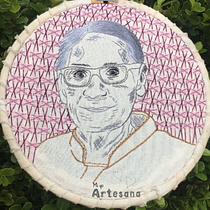 Mi proyecto del curso: Creación de retratos bordados. Un projet de Broderie , et Design textile de Victoria Escobedo - 01.08.2022
