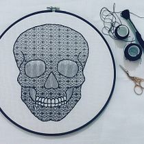 Mi proyecto del curso: Introducción al bordado en blackwork. Un proyecto de Bordado y Diseño textil de Arazú Tinajero - 04.08.2022