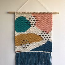 Meu projeto do curso: Intarsia crochê: teça suas tapeçarias. Fashion Design, Decoration, Fiber Arts, DIY, Crochet, and Textile Design project by Milena Flora - 07.30.2022