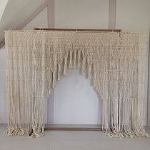 My project for course: Macramé: Basic and Complex Knots. Accessor, Design, Interior Design, Decoration, Fiber Arts, Macramé, and Textile Design project by Chloe de Jager - 08.10.2022