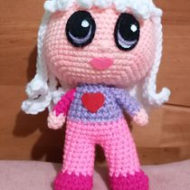 Mi proyecto del curso: Amigurumis: personas tejidas a crochet. Arts, Crafts, To, Design, Fiber Arts, Crochet, Textile Design, and Character Design project by Maricel Alcaide Teran - 08.10.2022