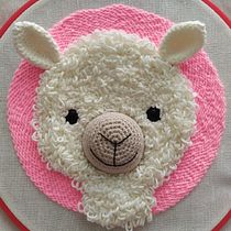 Mi proyecto del curso: Punch needle y crochet: crea personajes únicos. Arts, Crafts, To, Design, Embroider, Fiber Arts, DIY, Crochet, Punch Needle, and Textile Design project by lejoprapa - 08.09.2022