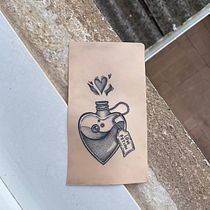 Mi proyecto del curso: Técnicas de tatuaje blackwork con línea fina. Tattoo Design project by violetaml1998 - 08.10.2022