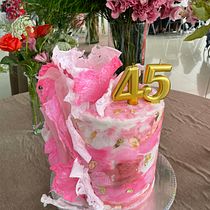 Mi proyecto del curso: Cake design: técnicas decorativas modernas. Design, and DIY project by KARINA V IRIZARRY CAMPAGNA - 08.11.2022