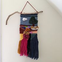 My project for course: Introduction to Frame Loom Tapestry. Design de acessórios, Decoração de interiores, Tecido, Tecelagem, e Design têxtil projeto de purcellfoto - 11.08.2022