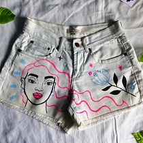 Mi proyecto del curso: Introducción a la pintura a mano sobre prendas!. Un projet de Artisanat, Peinture, DIY, Upc, cling , et Design textile de Karo Montero - 14.08.2022