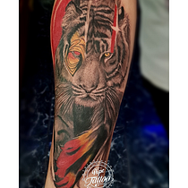 Mi proyecto del curso: Técnicas de color para tatuajes. Un progetto di Illustrazione tradizionale, Disegno, Illustrazione digitale, Design di tatuaggi e Disegno digitale di Felipe Londoño Gómez - 03.08.2022