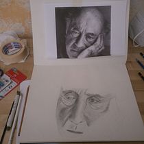 My project for course: Realistic Portrait with Graphite Pencil. Ilustração tradicional, Artes plásticas, Esboçado, Desenho a lápis, Desenho, Desenho de retrato, Desenho realista, Desenho artístico, e Desenho anatômico projeto de Bettina Kourou - 20.08.2022