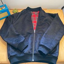 My project for course: Make and Customize Your First Bomber Jacket. Design de moda, Costura, e Modelagem e confecção projeto de Gavin King - 21.08.2022