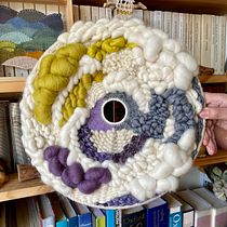 Mi proyecto del curso: Creación de lámparas colgantes tejidas. Artesanato, Interiores, Tecido, e Tecelagem projeto de Isabel Alvarado - 21.08.2022