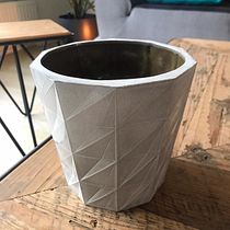 My project for course: Geometric Handmade Molds: Design 3D-faceted Objects. Projekt z dziedziny Design, Projektowanie dodatków, Craft,  Sztuki piękne, Projektowanie wnętrz,  Dekoracja wnętrz, Dekoracja wnętrz i DIY użytkownika adhgeerlings - 23.08.2022