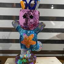 Mi proyecto del curso: Diseño de piezas decorativas con lentejuelas. Un projet de Création d'accessoires, Artisanat, Conception de produits , et Design textile de maria_marino1412 - 24.08.2022